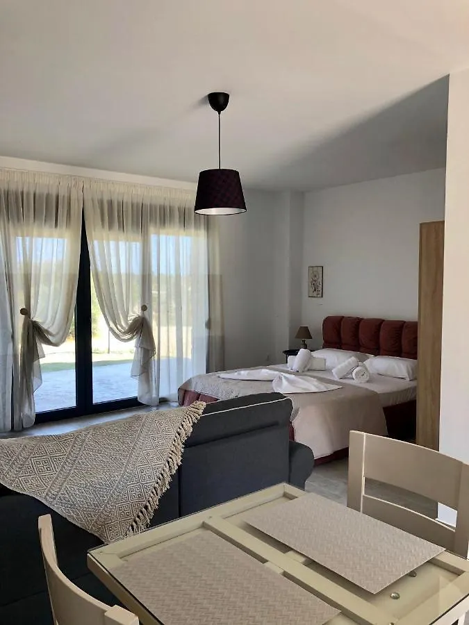 Ethereal Hilltop Suites Hanioti Hotel de apartamente